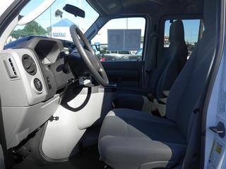 Ford Econoline Wagon 2011 photo 1