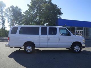 Ford Econoline Wagon 2011 photo 4