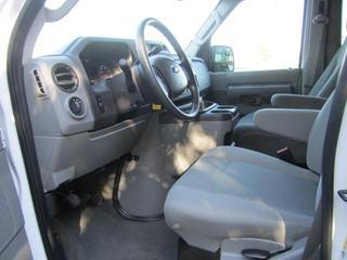 Ford Econoline Wagon 2011 photo 1