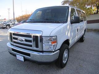 Ford Econoline Wagon 2011 photo 4