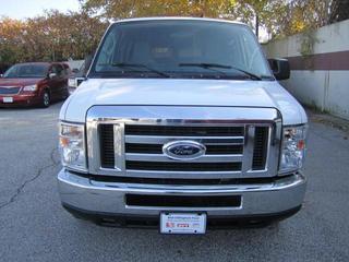 Ford Econoline Wagon 2011 photo 5