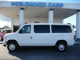 Ford Econoline Wagon 2011 photo 4