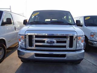 Ford Econoline Wagon 2011 photo 1