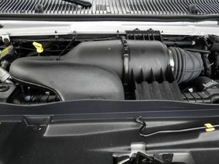 Ford Econoline Wagon 2011 photo 2