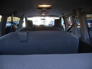 Ford Econoline Wagon 2011 photo 3