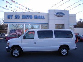 Ford Econoline Wagon 2011 photo 4