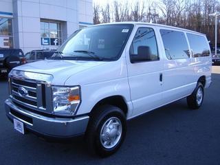 Ford Econoline Wagon 2011 photo 5