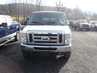 Ford Econoline Wagon 2011 photo 1