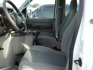 Ford Econoline Wagon 2011 photo 5