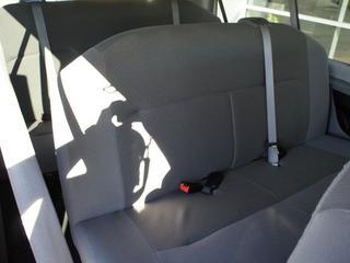 Ford Econoline Wagon 2011 photo 2