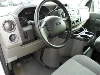 Ford Econoline Wagon 2011 photo 1