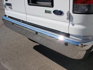 Ford Econoline Wagon 2011 photo 2