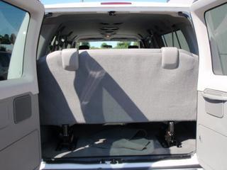 Ford Econoline Wagon 2011 photo 3