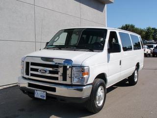 Ford Econoline Wagon 2011 photo 4
