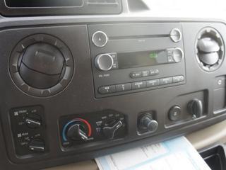 Ford Econoline Wagon 2011 photo 1