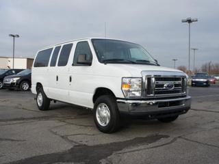 Ford Econoline Wagon 2011 photo 4