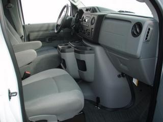 Ford Econoline Wagon 2011 photo 1
