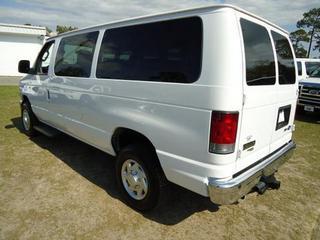 Ford Econoline Wagon 2011 photo 1