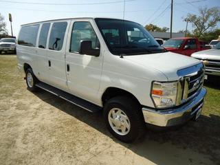 Ford Econoline Wagon 2011 photo 3
