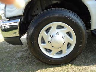 Ford Econoline Wagon 2011 photo 4