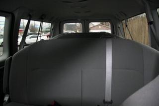 Ford Econoline Wagon 2011 photo 2