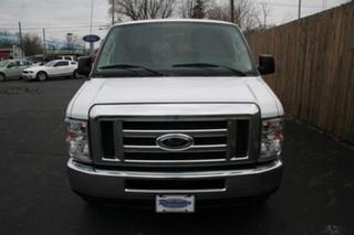 Ford Econoline Wagon 2011 photo 4