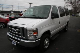Ford Econoline Wagon 2011 photo 5