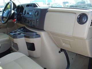 Ford Econoline Wagon 2011 photo 1