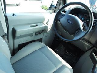 Ford Econoline Wagon 2011 photo 3