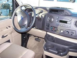 Ford Econoline Wagon 2011 photo 1