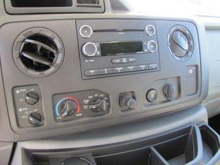 Ford Econoline Wagon 2011 photo 3