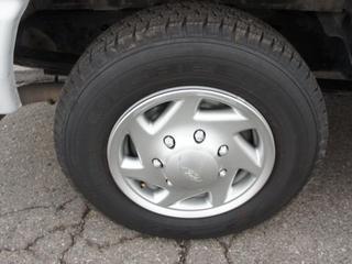 Ford Econoline Wagon 2011 photo 5