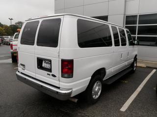 Ford Econoline Wagon 2011 photo 1