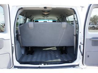 Ford Econoline Wagon 2011 photo 3