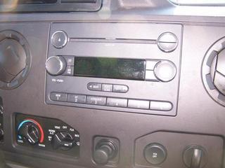 Ford Econoline Wagon 2011 photo 2