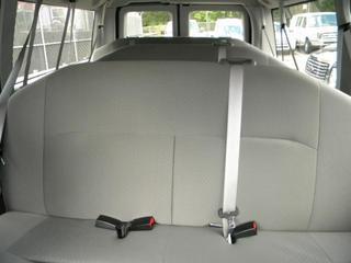 Ford Econoline Wagon 2011 photo 5