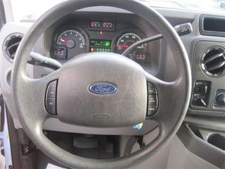 Ford Econoline Wagon 2011 photo 5