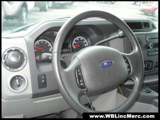 Ford Econoline Wagon 2011 photo 5