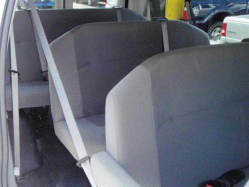 Ford Econoline Wagon 2011 photo 3