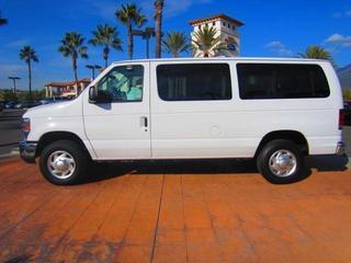 Ford Econoline Wagon 2011 photo 4