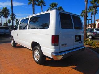 Ford Econoline Wagon 2011 photo 5