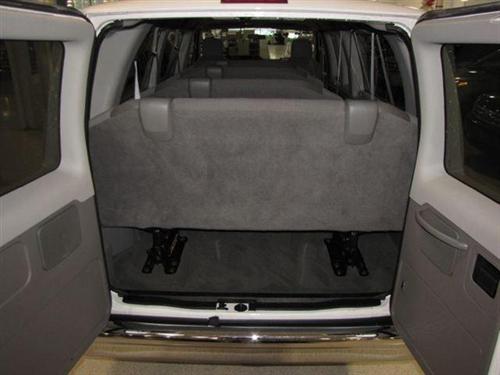 Ford Econoline Wagon 2011 photo 5