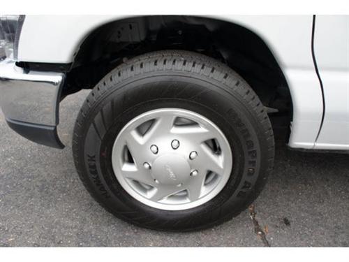 Ford Econoline Wagon 2011 photo 1