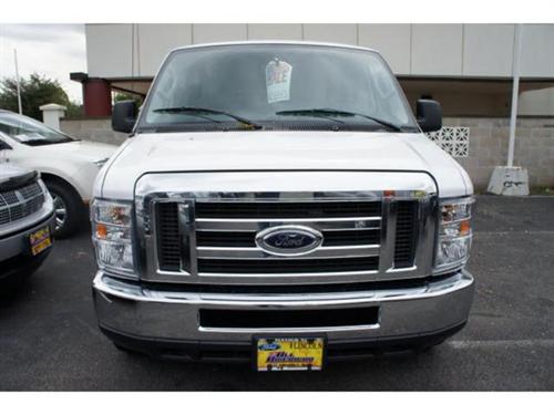 Ford Econoline Wagon 2011 photo 3