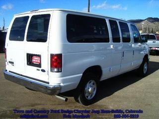 Ford Econoline Wagon 2011 photo 5