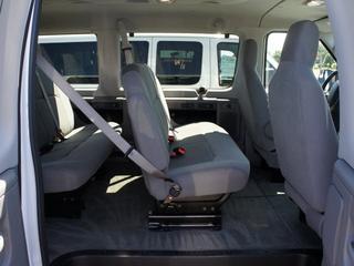 Ford Econoline Wagon 2011 photo 5