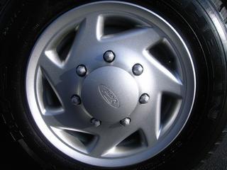 Ford Econoline Wagon 2011 photo 2