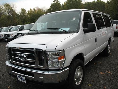 Ford Econoline Wagon 2011 photo 5