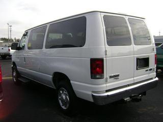 Ford Econoline Wagon 2011 photo 1