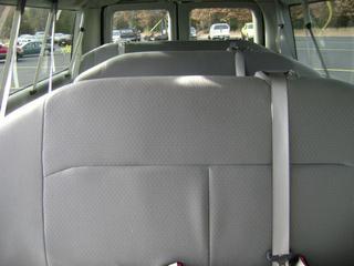 Ford Econoline Wagon 2011 photo 4